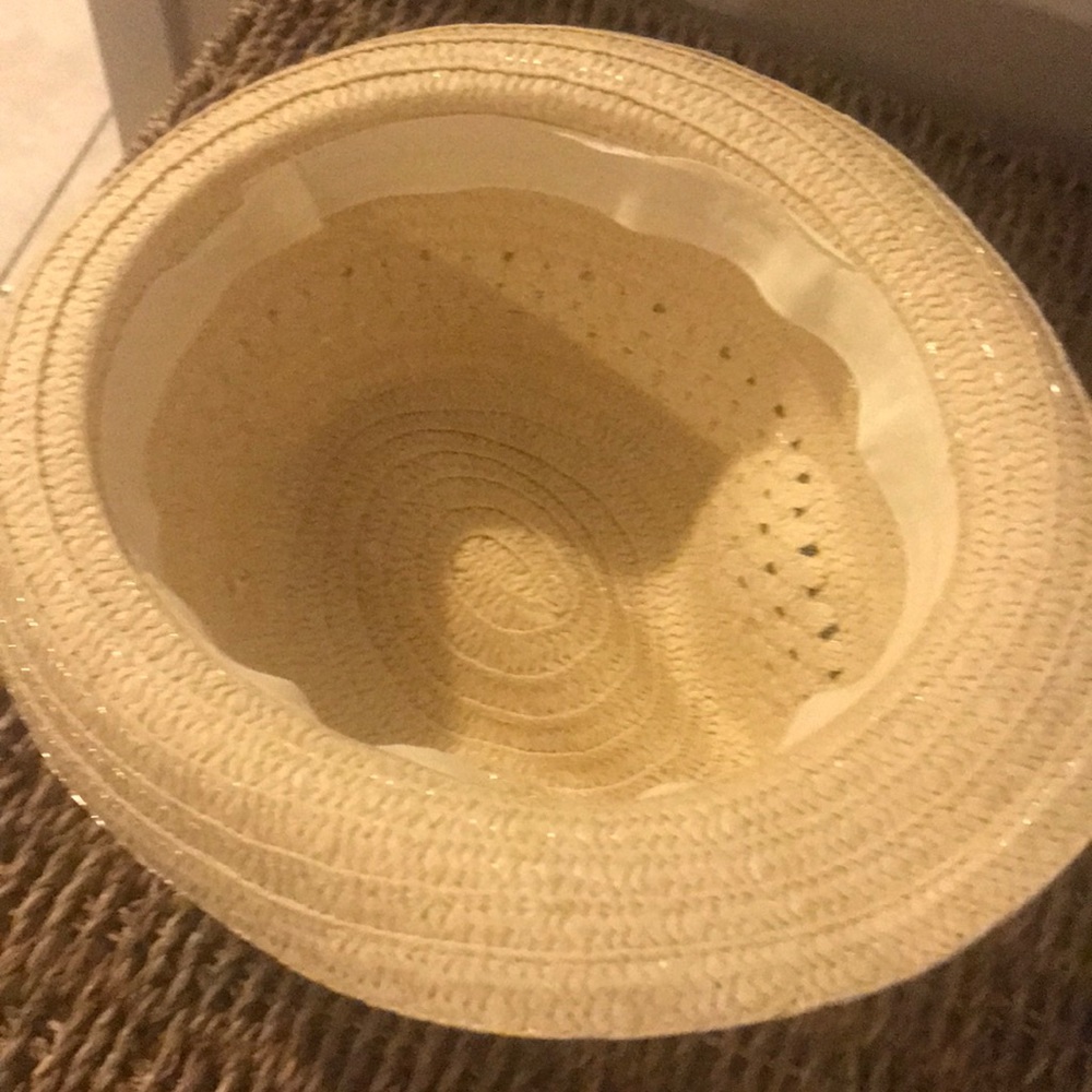 Hat - Picture 3 of 4